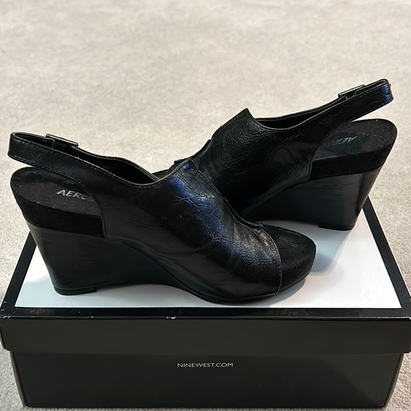 Aerosoles Leather Wedge Sandal - Picture 5 of 8